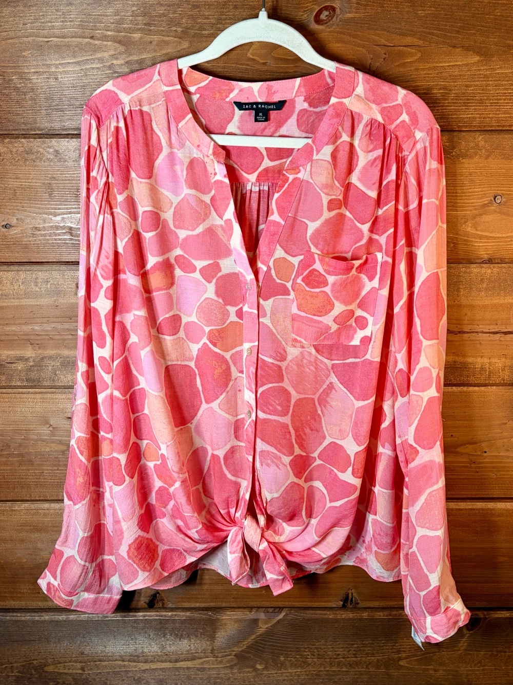 Zac & Rachel Pink Patterned Button Down Tie-Front Blouse Size XL 💕🩷